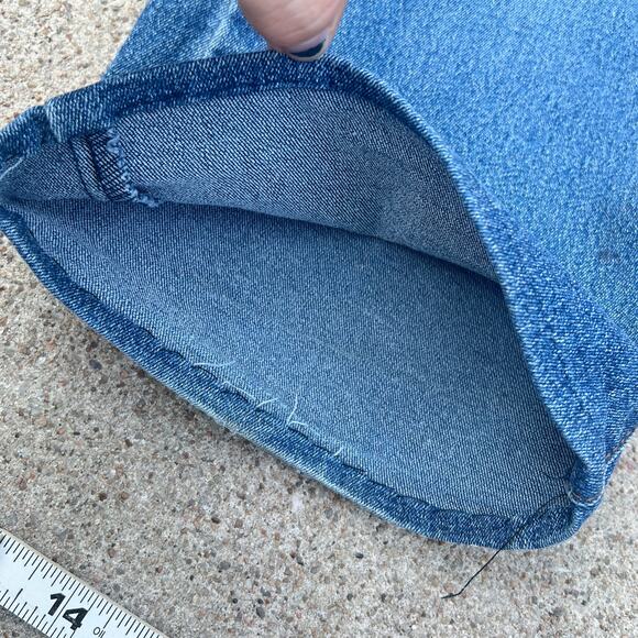 Y2K Tessori Low Rise Flared Bootcut Jeans Silver Buckle Accent | Size 28 x 29 | - Picture 8 of 10